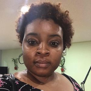 Meet your Posher, Monique